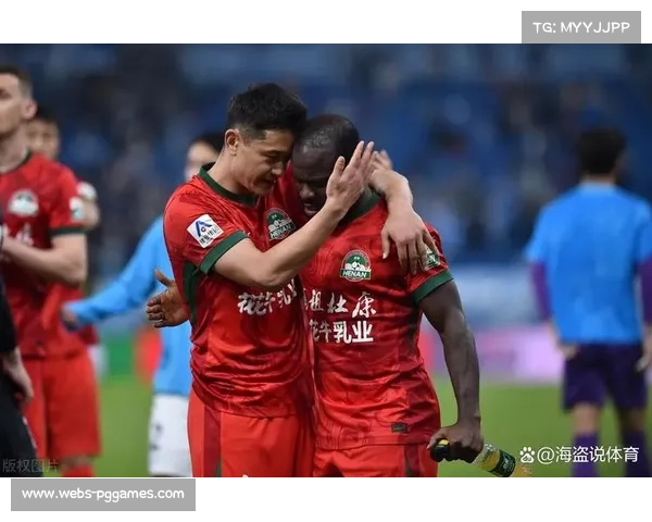 卡多索展现强壮体魄成河南队锋线支点助力进攻提升